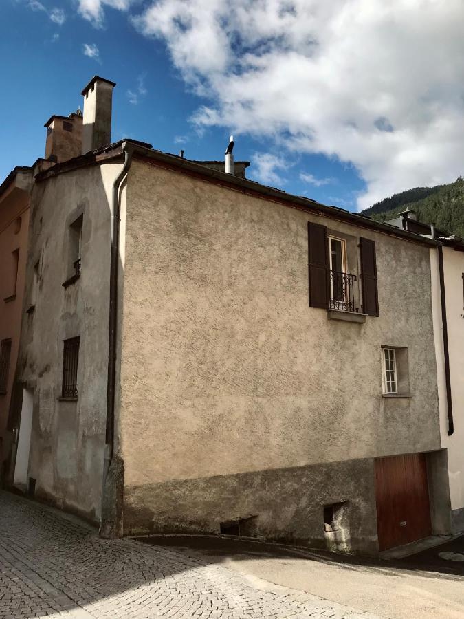 Centrally Located Apartment In Poschiavo Zewnętrze zdjęcie